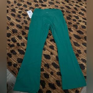 Super cute comfy and flared leggings!!